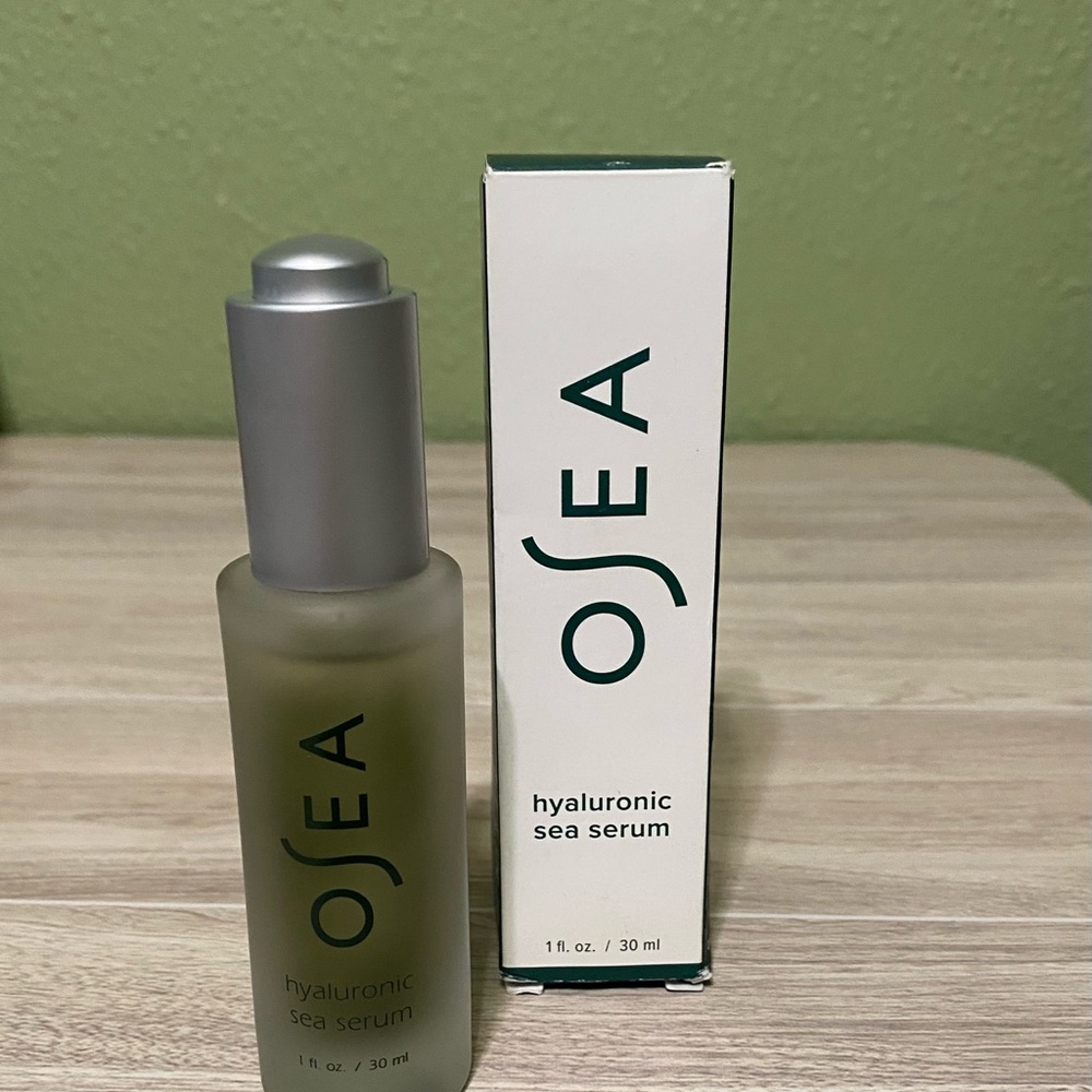 Sea Hyaluronic Serum - Silver and Cream